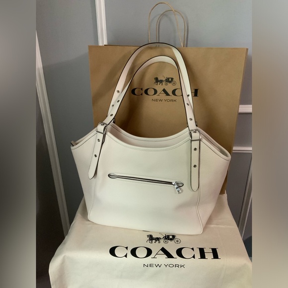 NWT COACH PEBBLE LEATHER MEADOW SHOULDER BAG - Picture 4 of 7